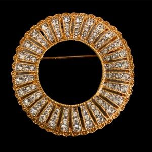 Jacqueline B.Kennedy, JBK, Camrose & Kross 24k YGp Vintage Brooch, Sim. Diamonds